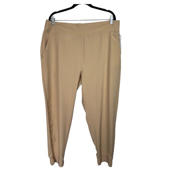 FWD Core Stretch Woven Pant Beige - Picture 3 of 14